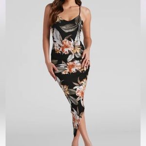 Windsor Sunset Walk Floral Midi Dress